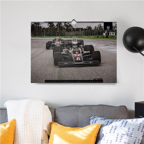 ChromeCars® Wandkalender "BLACK&GOLD - LOTUS Collection" 2025 (DIN A2)